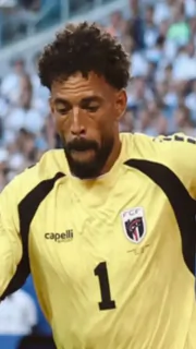 Vozinha finally lands in Chile to